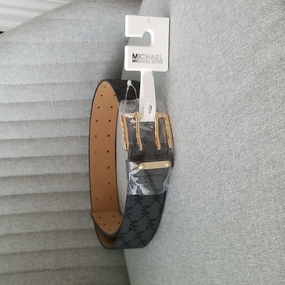 Michael Kors Logo Belt, NWT -- Small - Picture 3 of 11